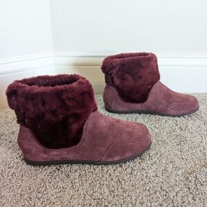 Vionic Maizie Maroon Fur Lined Slipper sz 7